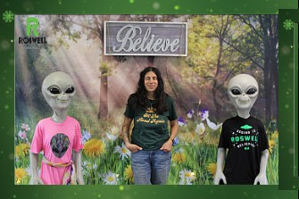 Lydia with a couple of aliens at the Roswell Visitor center